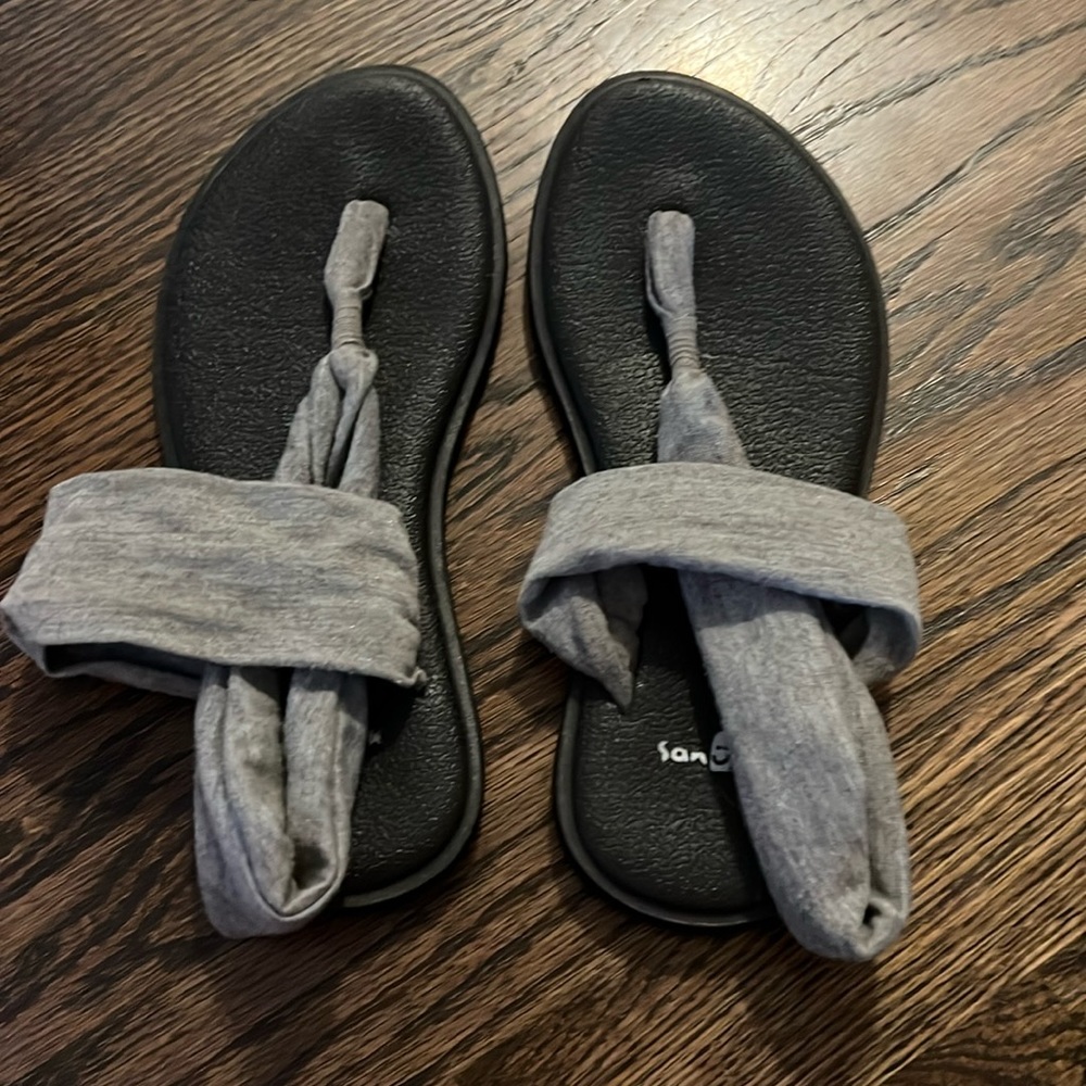 Sanuk sandals